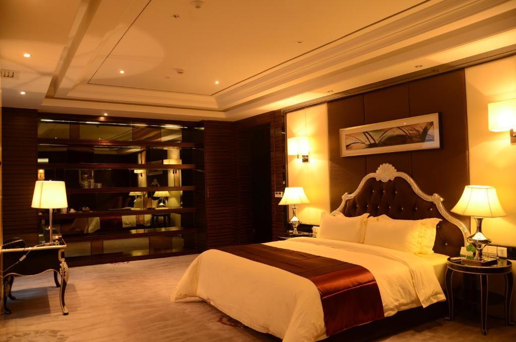 House International Hotel Чэнду Экстерьер фото